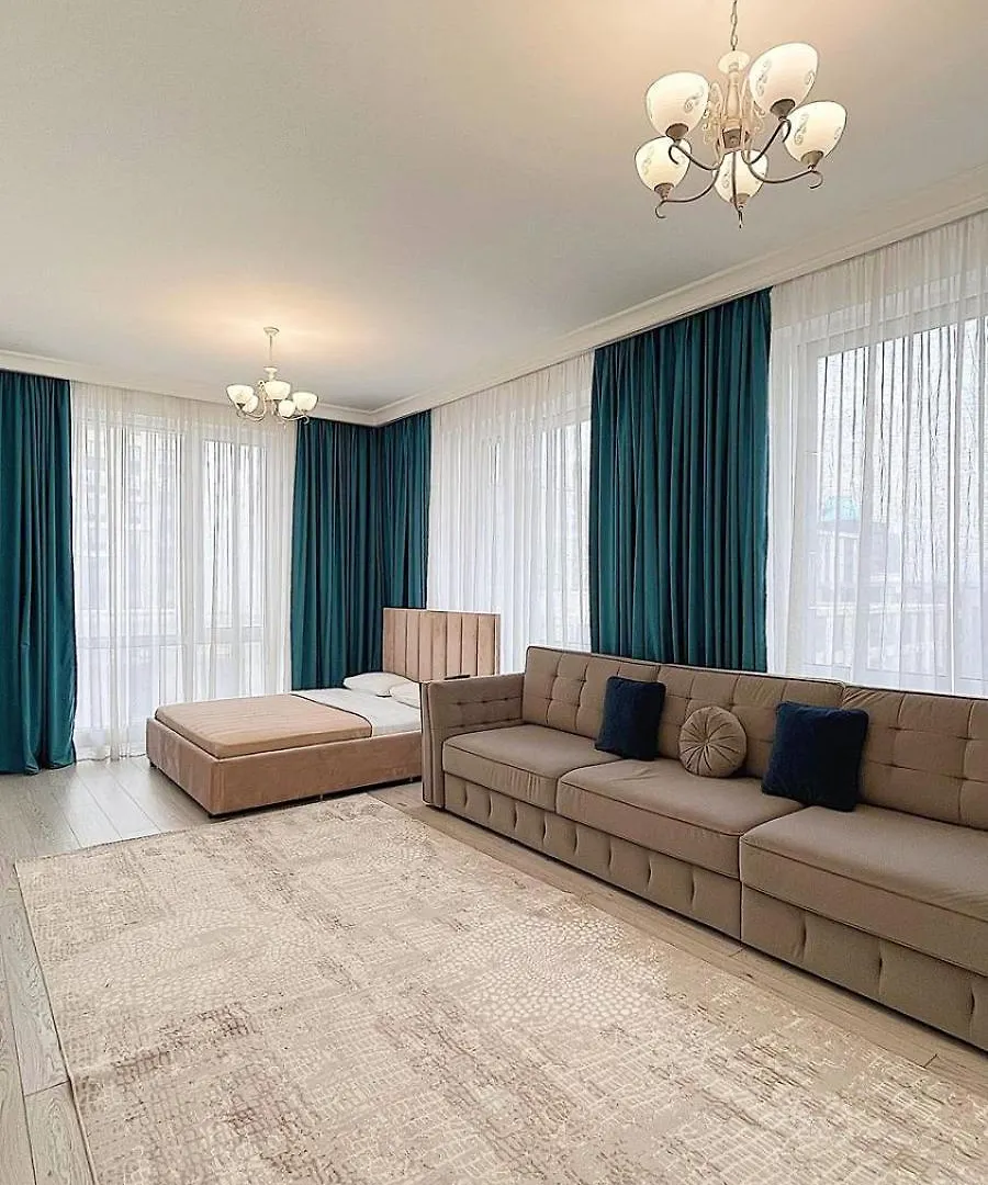 Просторная Квартира В Самом Красивом Комплексе 4You Almaty Apartment